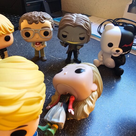 7 Pop Funkos. Various - Picture 2 of 3